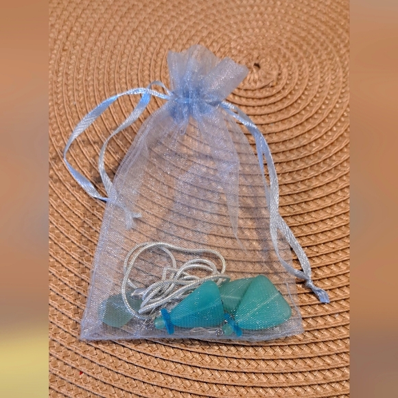 Sea Glass Jewelry, Handcrafted Earrings and Necklace. - Picture 5 of 5